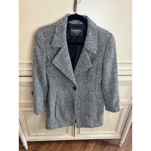 Chanel Boutique Vintage Wool Tweed Black White Jacket Chanel Buttons Collared Sm